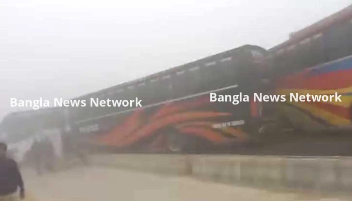 রংপুরে দুর্ঘটনার কবলে পরপর সাতটি গাড়ি, আহত ২২