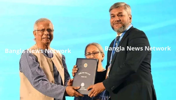 জাতীয় মৎস্য পদক পেলেন শেকৃবির অধ্যাপক ড. কাজী আহসান হাবীব
