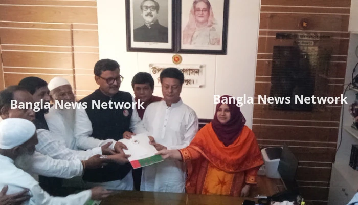 মনোনয়ন পত্র দাখিল করলেন নৌ প্রতিমন্ত্রী খালিদ