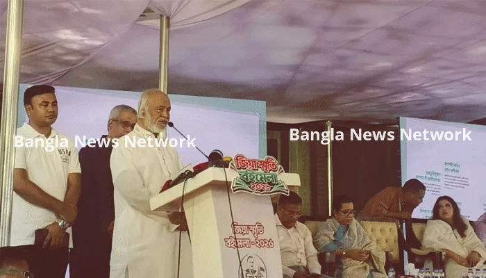 ছাত্রদের দেশের জন্য কাজ করতে হবে, তবে লেখাপড়া ছেড়ে নয়