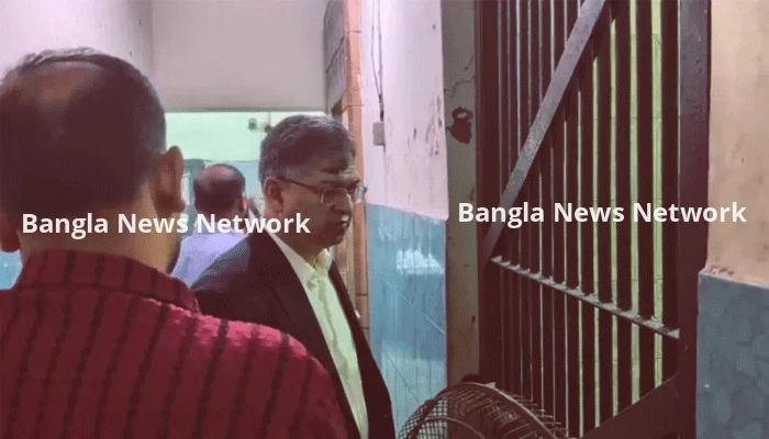 হঠাৎ রমনা থানায় স্বরাষ্ট্রমন্ত্রী, ১০ মিনিটে যা যা হলো