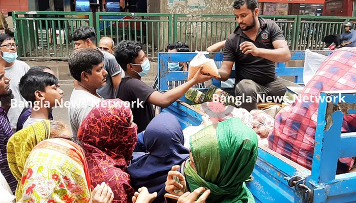 ট্রাকে টিসিবির পণ্য বিক্রি শুরু আজ, মিলবে তেল-চিনি ও ডাল