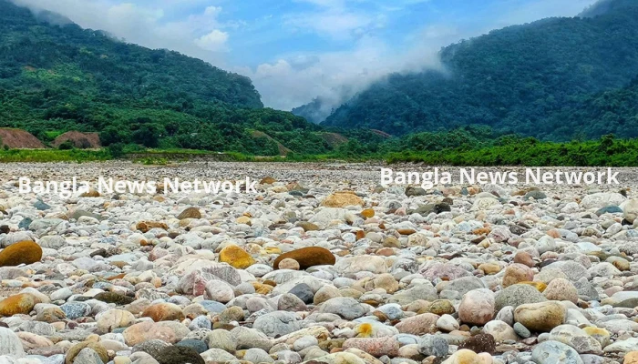 সাদাপাথর বাঁচাতে ৫ দফা সিদ্ধান্ত প্রশাসনের