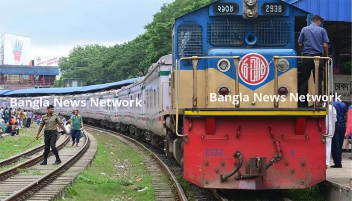 ছাত্র-জনতাকে ঢাকায় আনতে ৮ জোড়া ট্রেন ভাড়া করলো সরকার