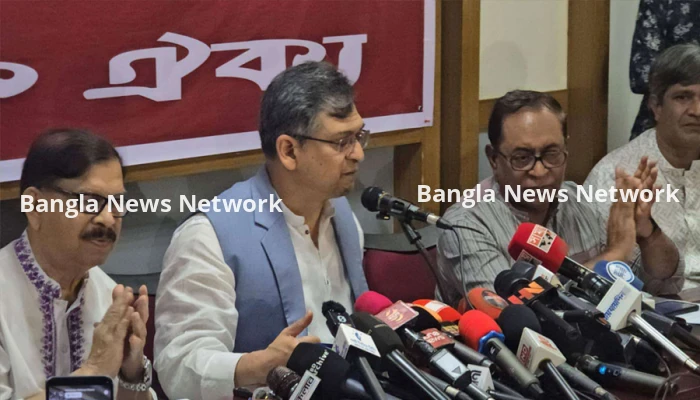 সরকারের দায়মুক্তি লন্ডন বৈঠকের প্রসঙ্গ ছিল না : সালাহউদ্দিন আহমেদ