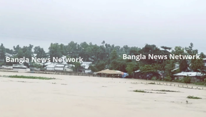 ভারী বৃষ্টিতে রোহিঙ্গা ক্যাম্পের নিম্নাঞ্চলে থাকা ঘর ফের তলিয়ে গেছে