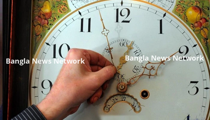 বিক্রি হলো বিশ্বের সবচেয়ে নির্ভুল ঘড়ি, দাম কত জানেন?