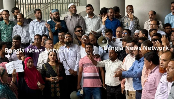 অধ্যাদেশ বাতিলের দাবিতে সচিবালয়ে আজও বিক্ষোভ