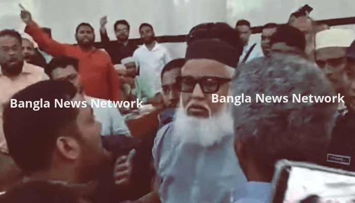 ফুয়েল কার্ডের ছবির সঙ্গে অমিল থাকায় তরুণকে থাপ্পড় দিলেন ইউএনও