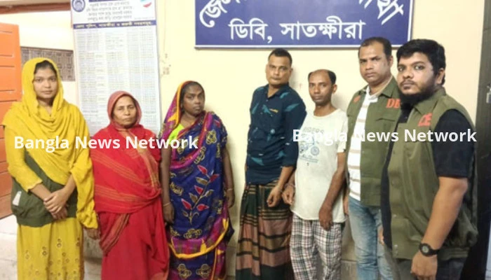 মন্দিরে সোনার মুকুট চুরির ঘটনায় গ্রেপ্তার ৪ জনকে রিমান্ডে নিয়ে জিজ্ঞাসাবাদ