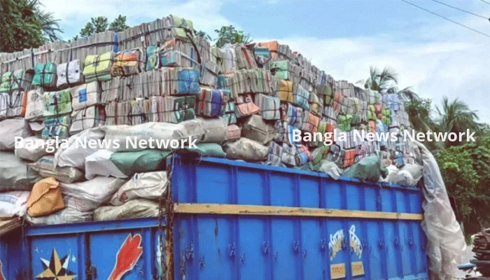 তিন ট্রাকভর্তি ৪ লাখ পাঠ্যবই জব্দ নিয়ে তুলকালাম!