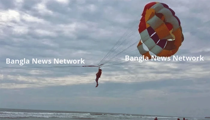 কক্সবাজার সৈকতে প্যারাসেলিং থেকে ছিটকে পড়ে প্রাণ গেল পর্যটকের