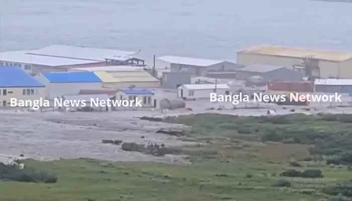 রাশিয়ার বন্দরে সুনামির আঘাত