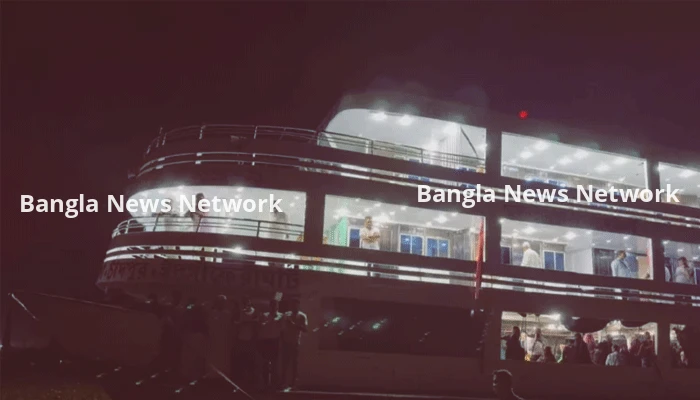 মেঘনা-ধলেশ্বরী নদীতে ঝড়ের কবলে পড়ে দুই লঞ্চ চরে আটকা, প্রায় ৭৫০ যাত্রী উদ্ধার