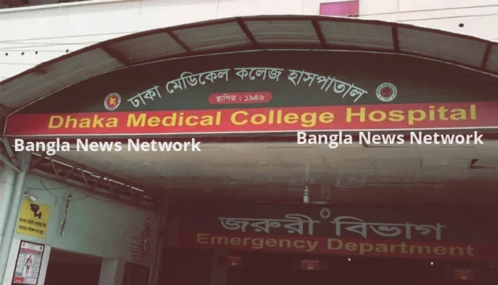 চকবাজারে আগুন নেভাতে গিয়ে ধোঁয়ায় অসুস্থ ফায়ার সার্ভিসের দুই কর্মী
