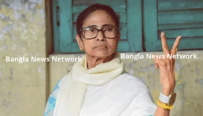 ক্ষমতা ছাড়তে নারাজ মমতা, বললেন, ‘বিজেপি-ইসিআই ১০০ আসন লুট করেছে’