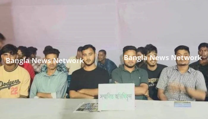 চকরিয়ায় বৈষম্য বিরোধী ছাত্র আন্দোলনের শিক্ষার্থীদের পূজামণ্ডপ পরিদর্শন